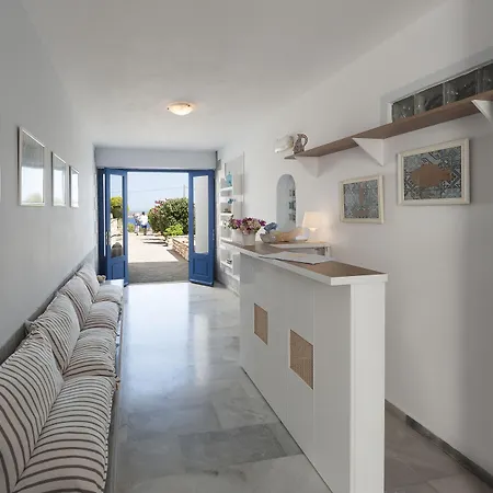 Dryades Family Πανδοχείο 3*