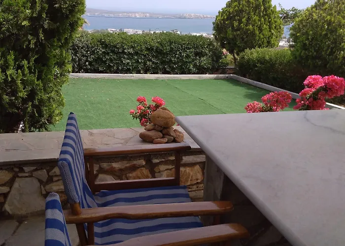 Dryades Family 여관 3*