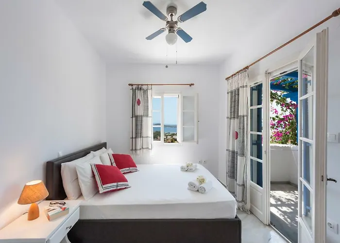 Dryades Family 여관 3*